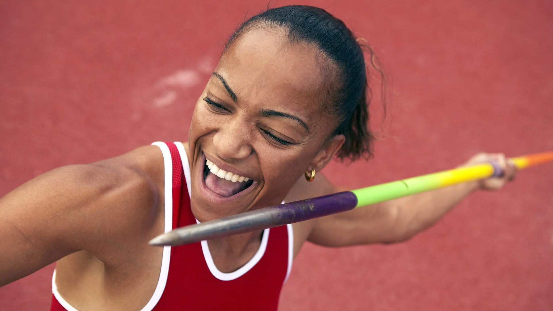 乐鱼官网-仰泳冲刺吉尔吉斯斯坦选手状态稳定，人生贵相如何必金与钱