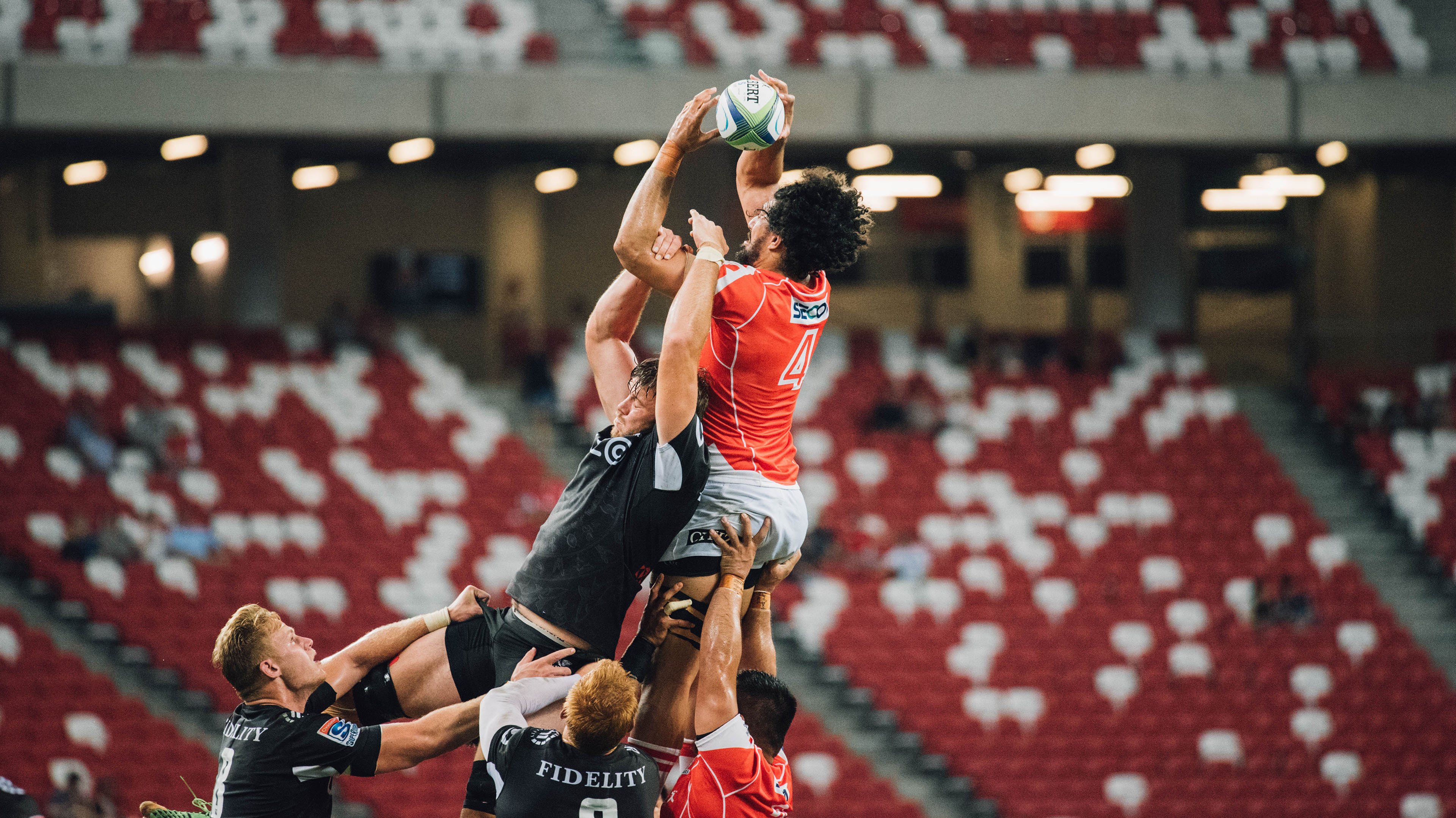 巴尔：凭借出色的防守意识和球场阅读能力，他是全黑队的防守中坚